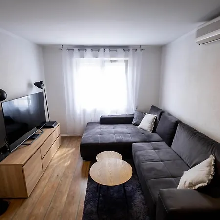 Studio Apartman Bueno Apartmán Pula